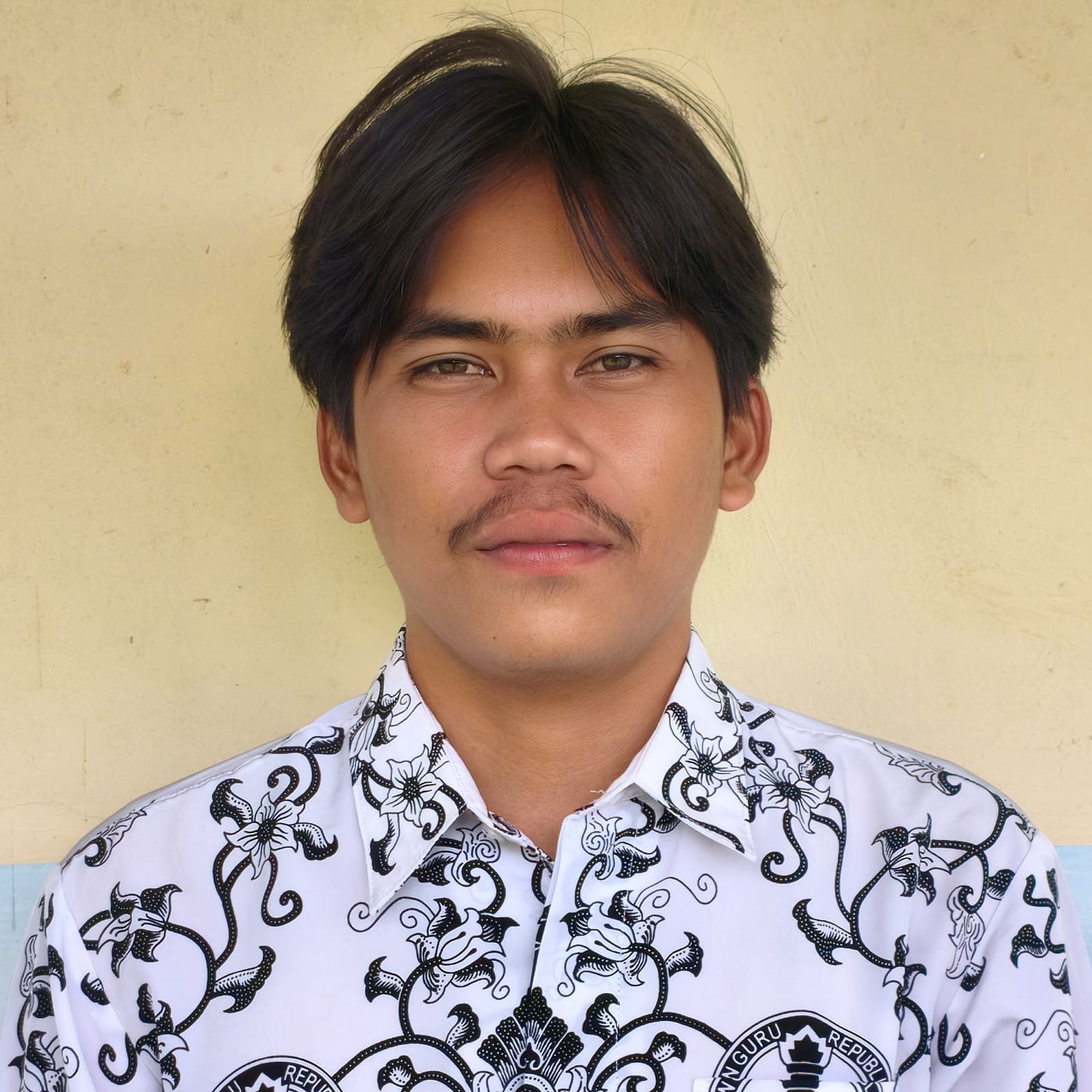 ANDRIAN WIBISONO,S.Pd